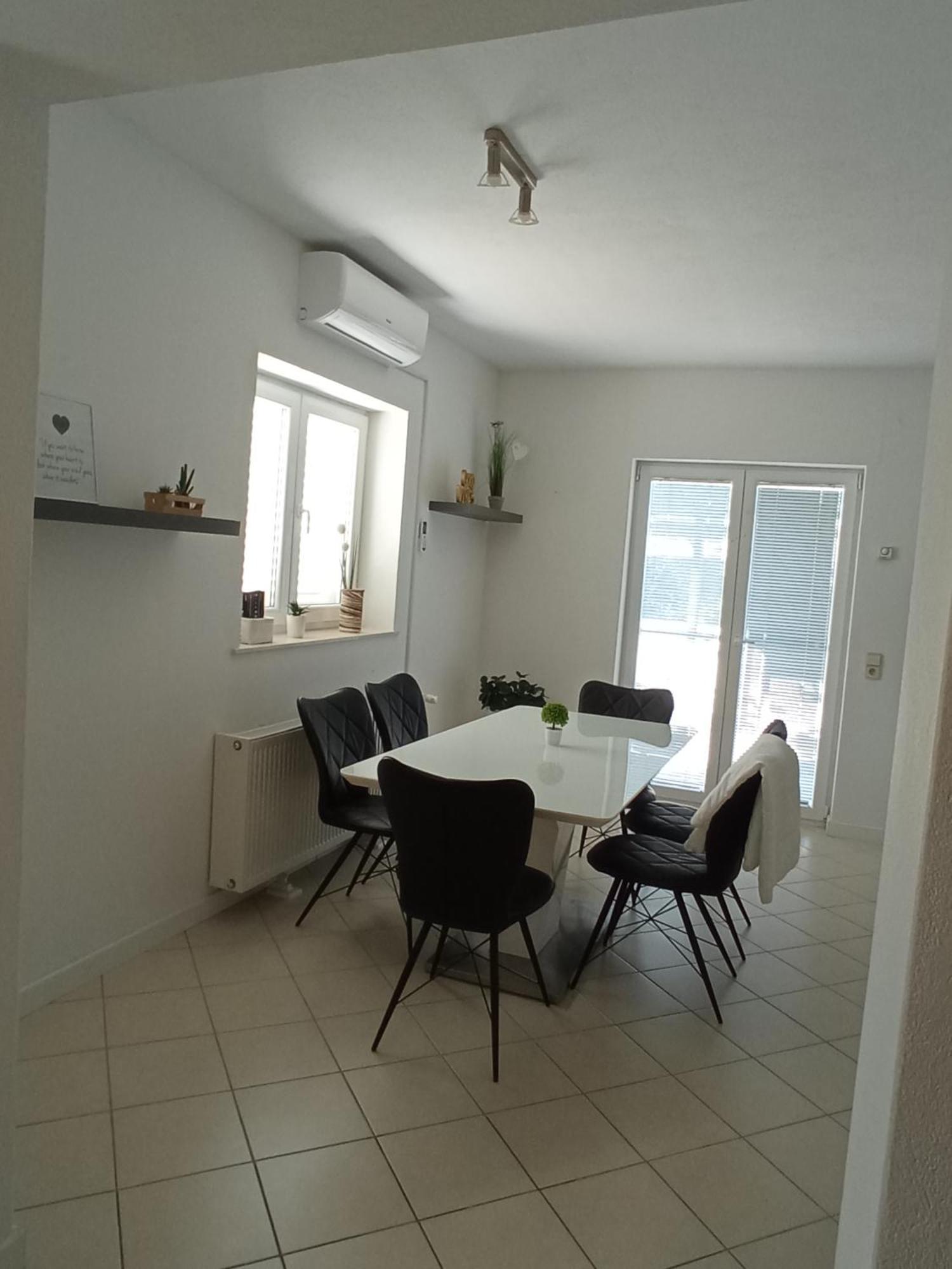 Apartman Carpe Diem Sutomiscica 외부 사진